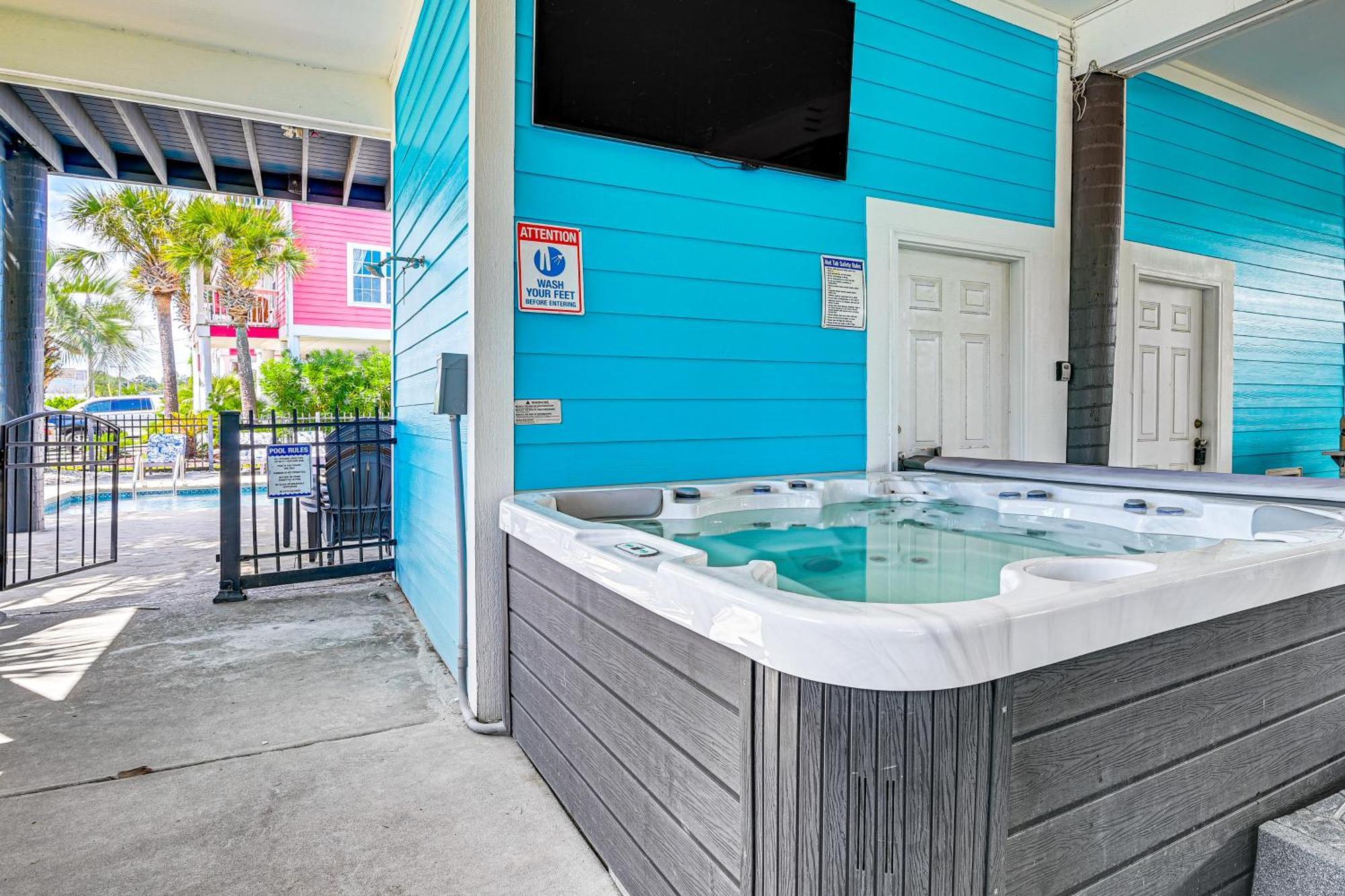 Luxury Home With Ocean View, Private Pool, And Hot Tub 미를 비치 외부 사진